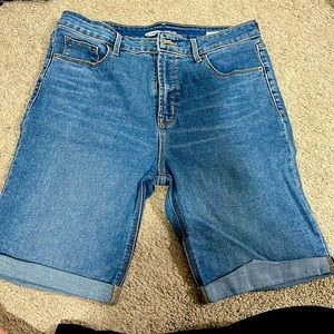 Old Navy High Rise Bermuda Shorts